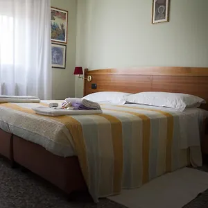 hotel-trieste.hotelinveneto.com/